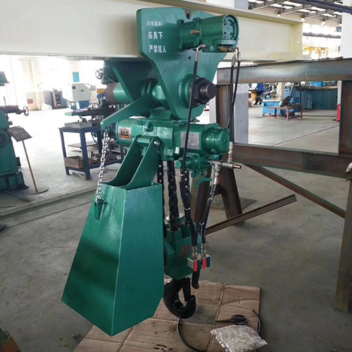 Air-Balancer-& Pneumatic-Chain-Hoist2.jpg